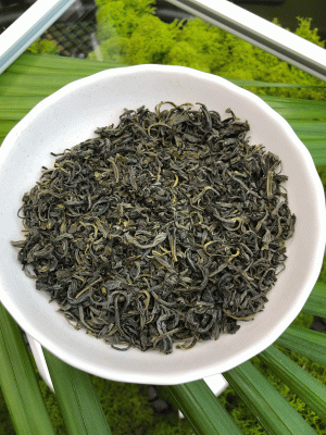 Китайский элитный чай “ФЬЮР” Люй Сян Мин (Ароматные листочки) зелёный спиральный