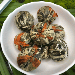 Китайский элитный чай "ФЬЮР" Бай Юй Лянь (Белый лотос благоденствия) шарик с цветком лилии