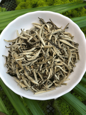 Зелёный чай “ФЬЮР” Серебряные иглы