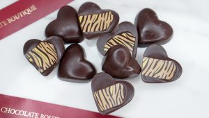 Шоколадные сердечки из темного шоколада ручной работы “ФЬЮР”